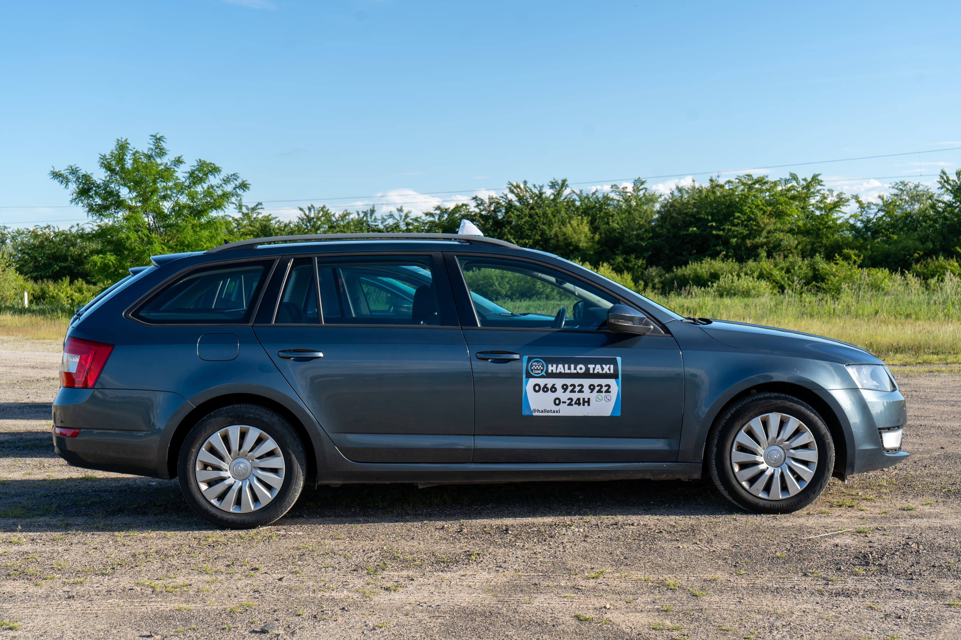 Škoda Octavia - Bočna strana